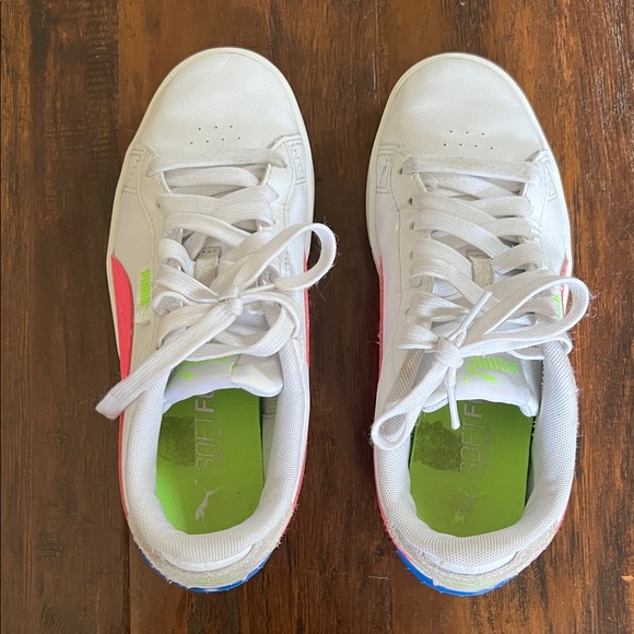 Puma Sneakers in White with Pink and Blue Highlights Youth 6 - Picture 5 of 12
